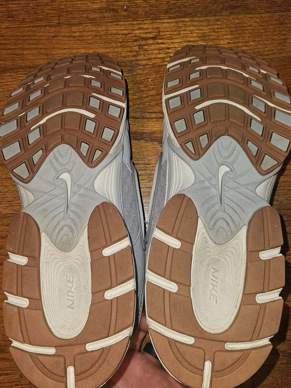 Nike Men’s Gray V5 RNR Athletic Running Shoes
